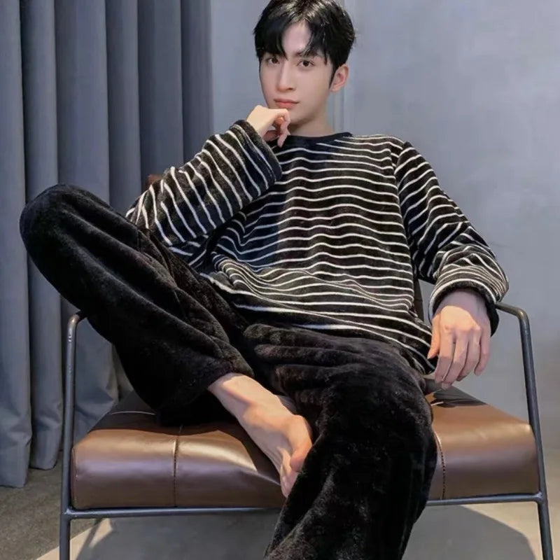 Pijama de flanela de inverno masculino, versão coreana do listrado acolchoado