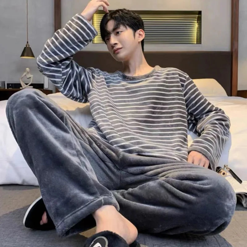 Pijama de flanela de inverno masculino, versão coreana do listrado acolchoado